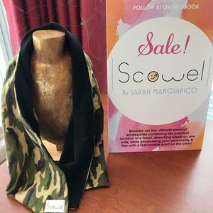 SCOWEL: Towel/scarf fitness accessory. Sweat&Mode